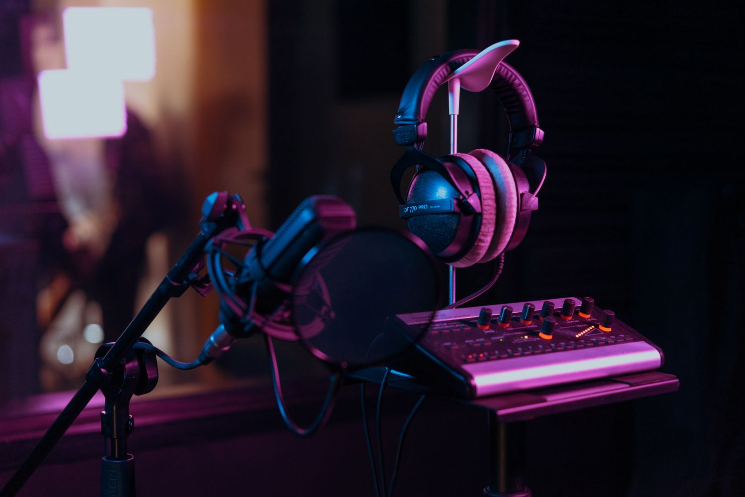 Fenora Pearl Studio Interior